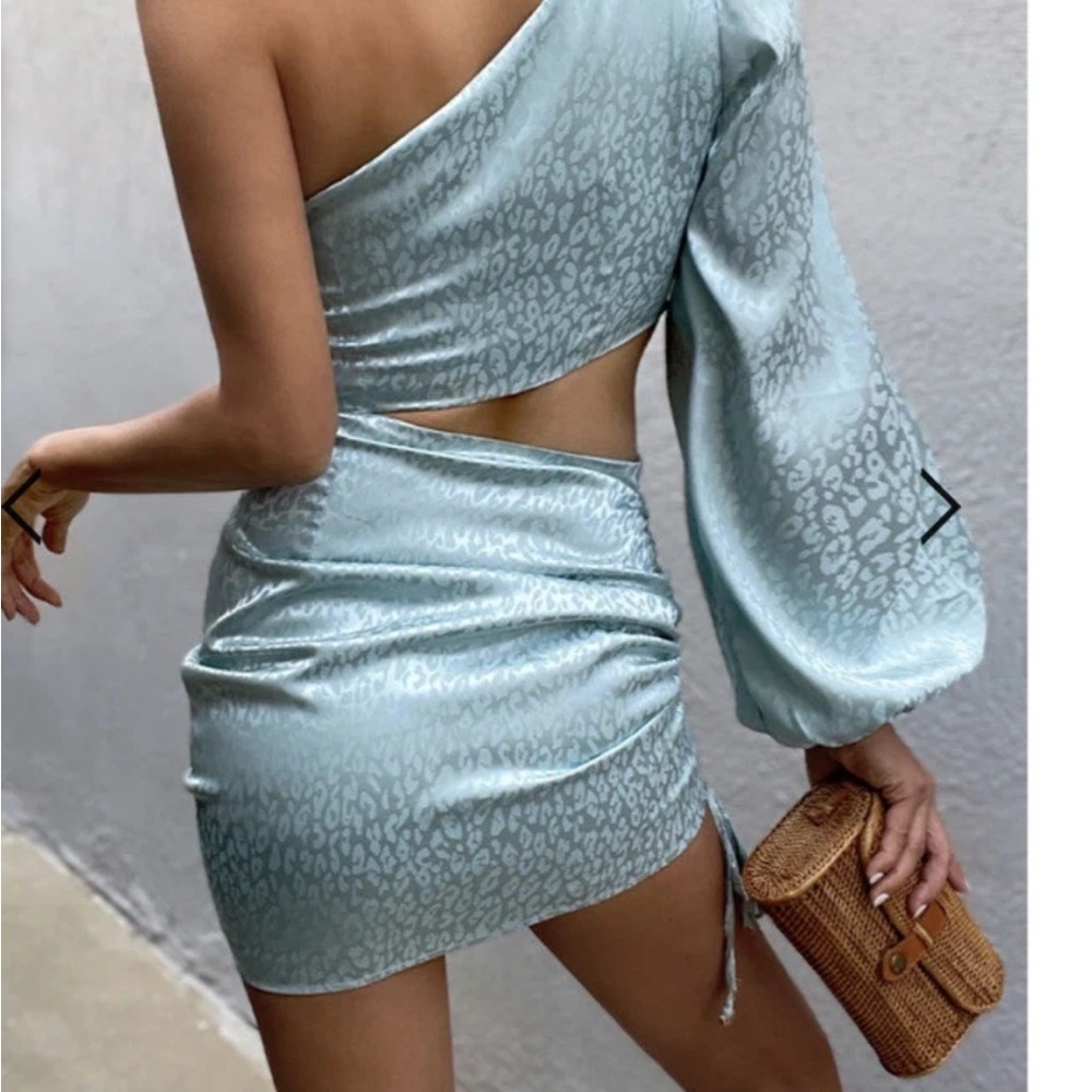 Runaway the Label Monrow Cut-out Dress in Sapphire - Picture 4 of 7
